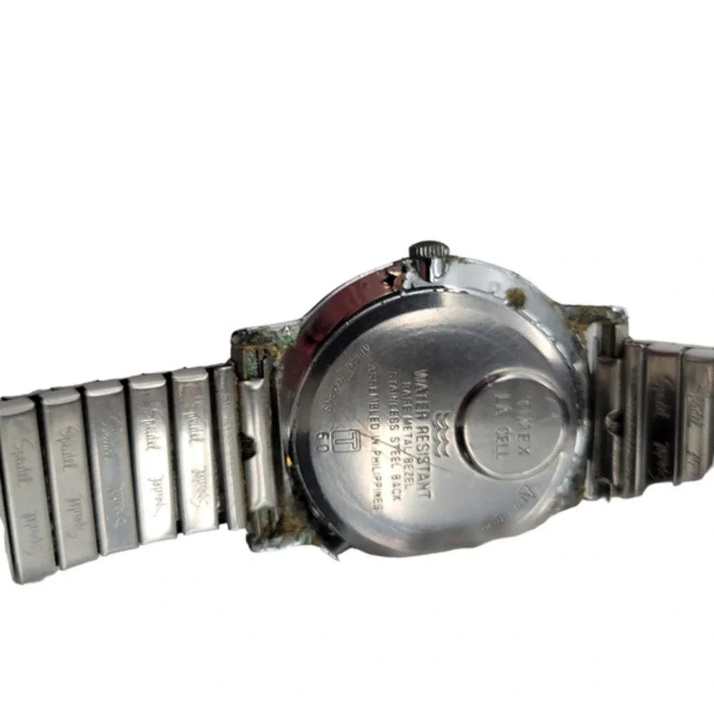 Lot of 2 Vintage 1980's Timex Watches 1 Works 1‎ Does Not